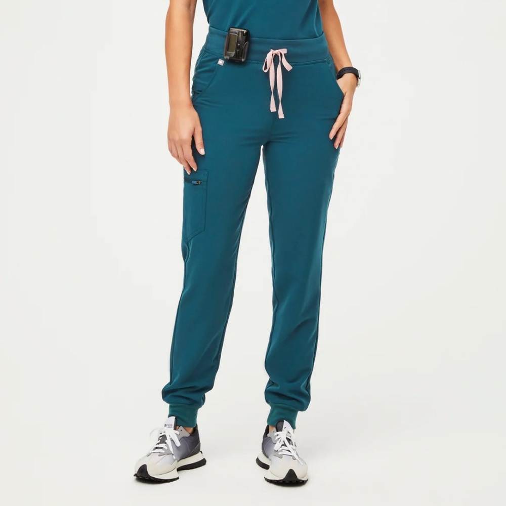 FIGS High Waisted Zamora Jogger Scrub Pants 2.0